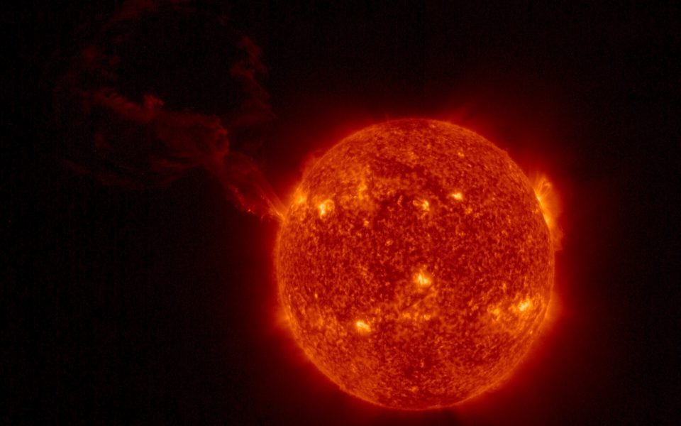 διάστημα-γιγάντια-ηλιακή-έκρηξη-απαθ-561725779