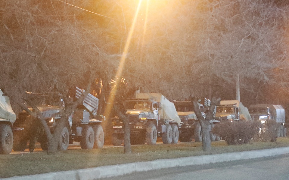 σε-πλήρη-εξέλιξη-η-ρωσική-επίθεση-στην-561734197