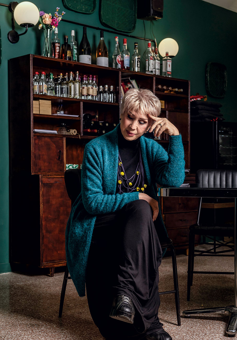 Μπέτυ Βακαλίδου: «Όταν απεκδύθηκα την πόρνη, άλλαξε πολύ η σκέψη μου, ο κόσμος μου, όλα μου»-2