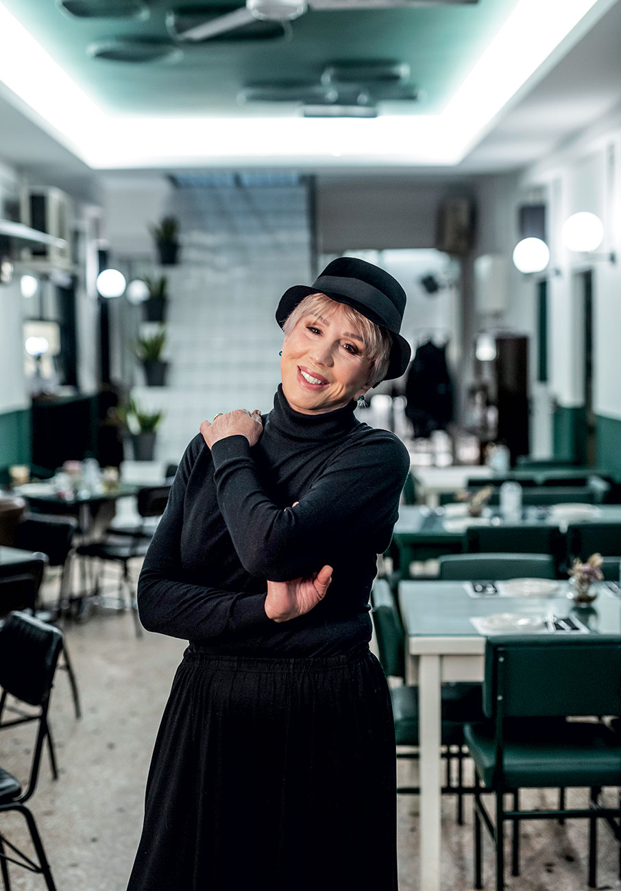 Μπέτυ Βακαλίδου: «Όταν απεκδύθηκα την πόρνη, άλλαξε πολύ η σκέψη μου, ο κόσμος μου, όλα μου»-1