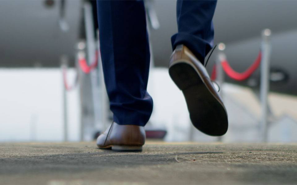 the-tinder-swindler-h-αληθινή-ιστορία-του-σιμόν-λεβι-561723478