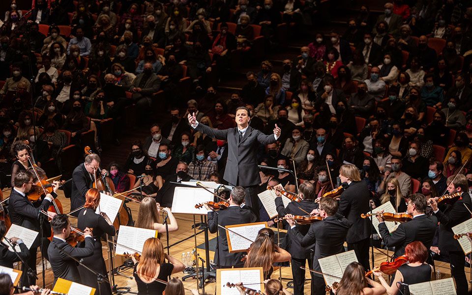 Θεόδωρος Κουρεντζής: μουσική μυσταγωγία, τιθασευμένη μαγεία, ψυχική κατάνυξη-1