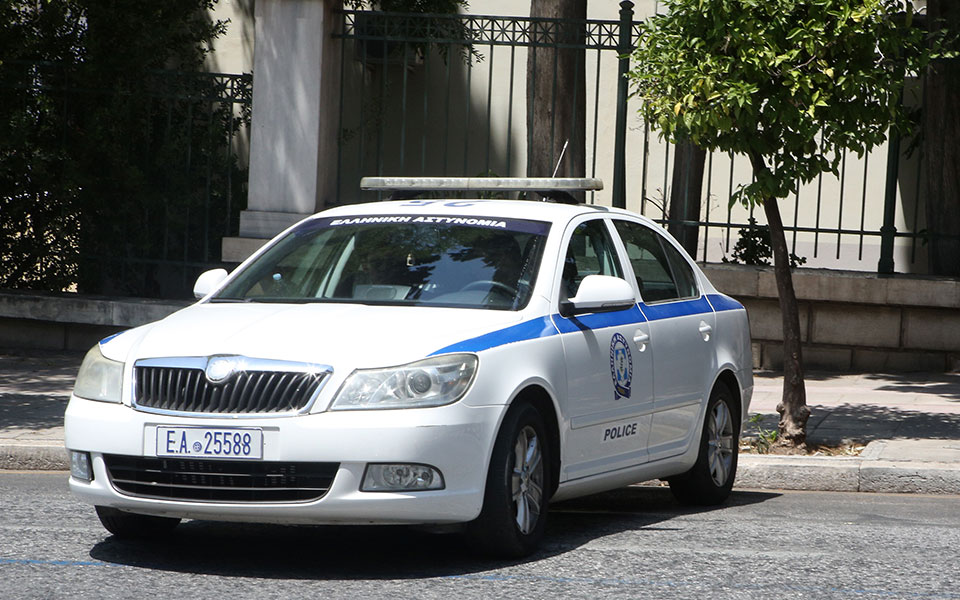 άνδρας-εντοπίστηκε-νεκρός-σε-αυλή-σπι-561697414