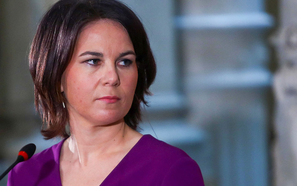 γερμανία-ανοιχτή-με-λιγότερο-προσωπι-561717223