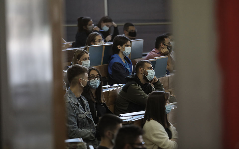 απθ-κακοποίηση-και-στρες-οδηγούν-τους-561719569