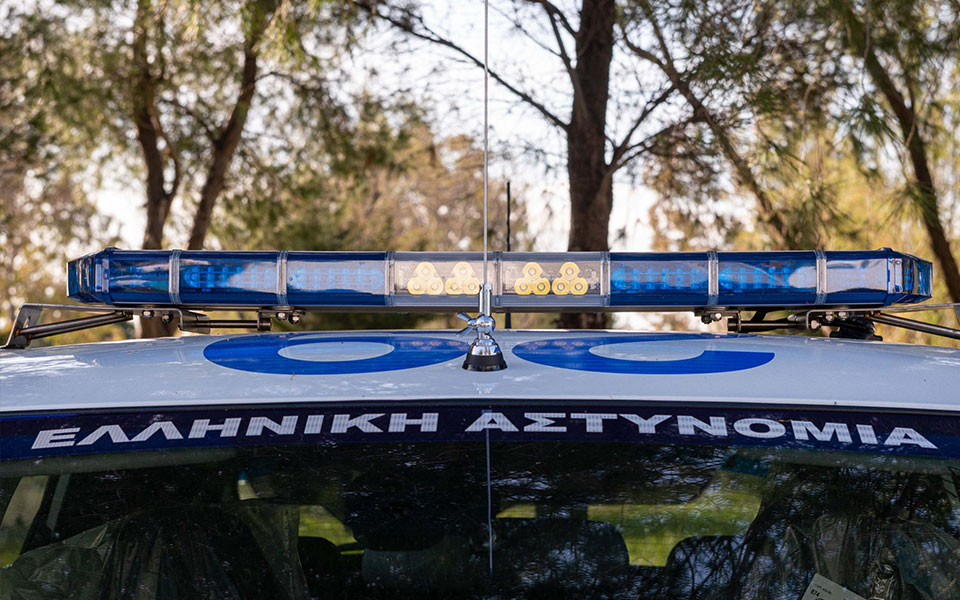 άρτα-έκλεψε-από-ηλικιωμένη-4-000-ευρώ-με-το-561719512