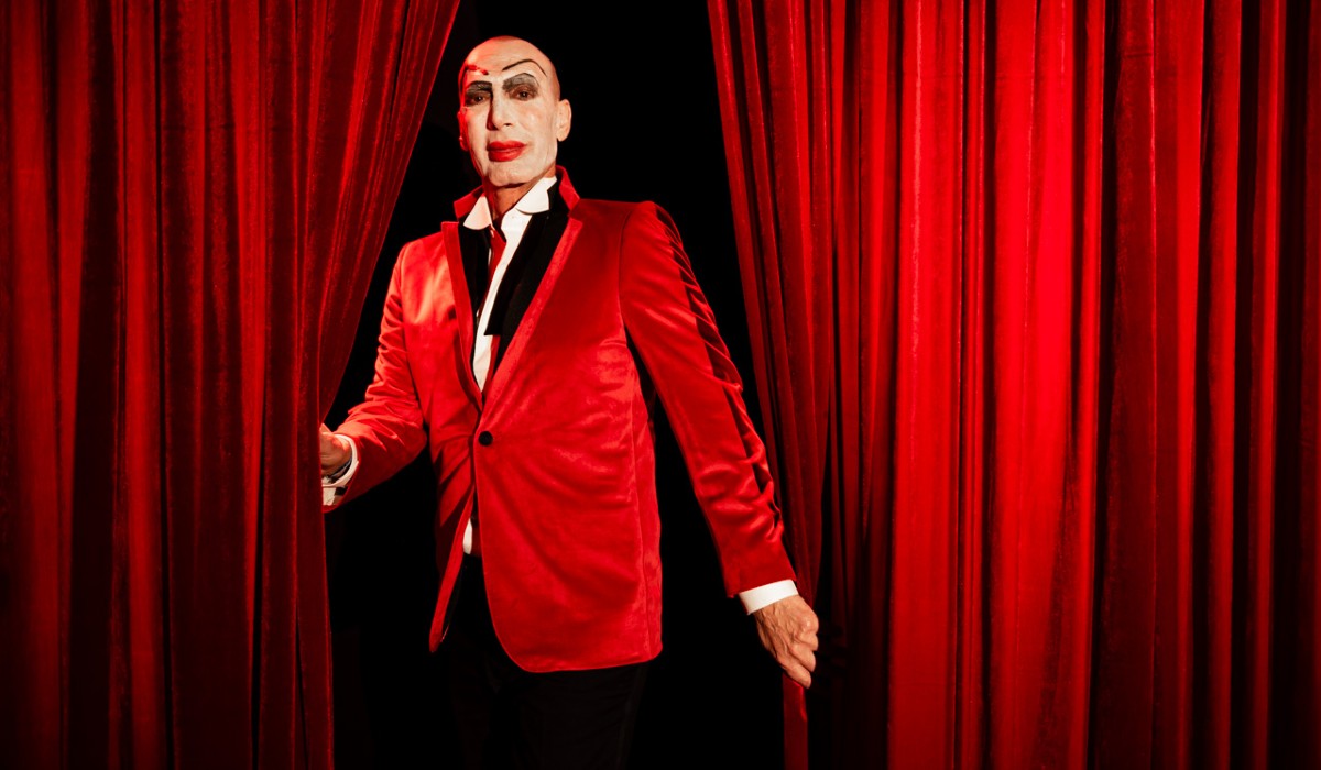 ο-ηθοποιός-τα-ιδανικά-του-και-ο-διάβολο-561702160