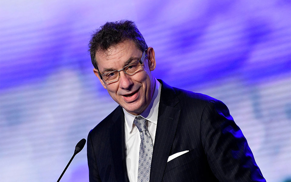 μπουρλά-πελάτες-της-pfizer-πάνω-από-1-στου-561709147