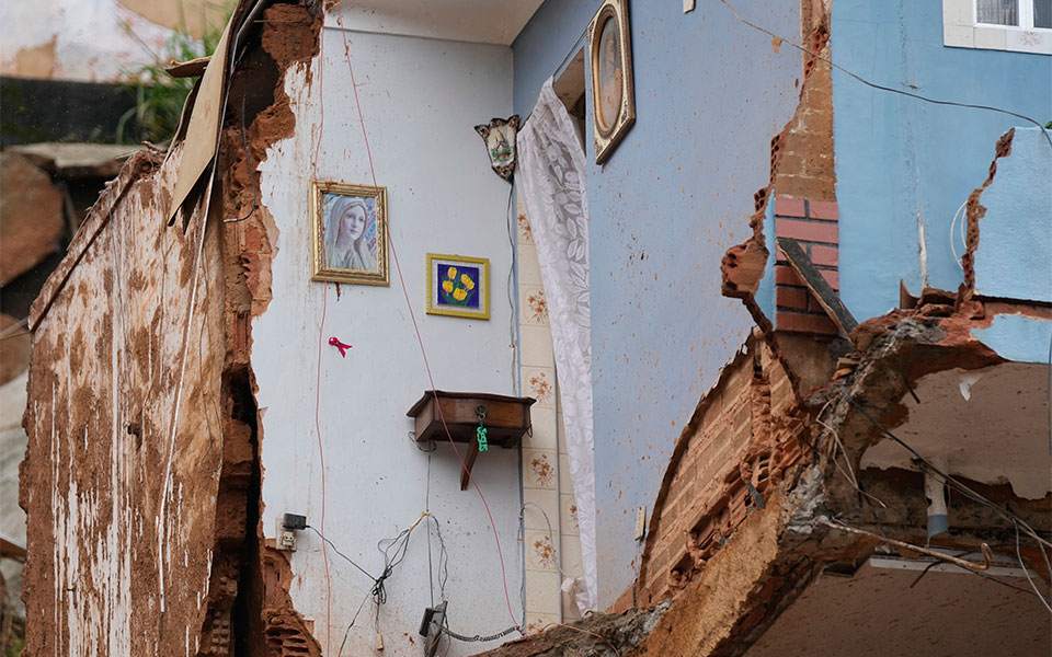 Βραζιλία: Στους 176 οι νεκροί από τις πλημμύρες και τις κατολισθήσεις (εικόνες)-2