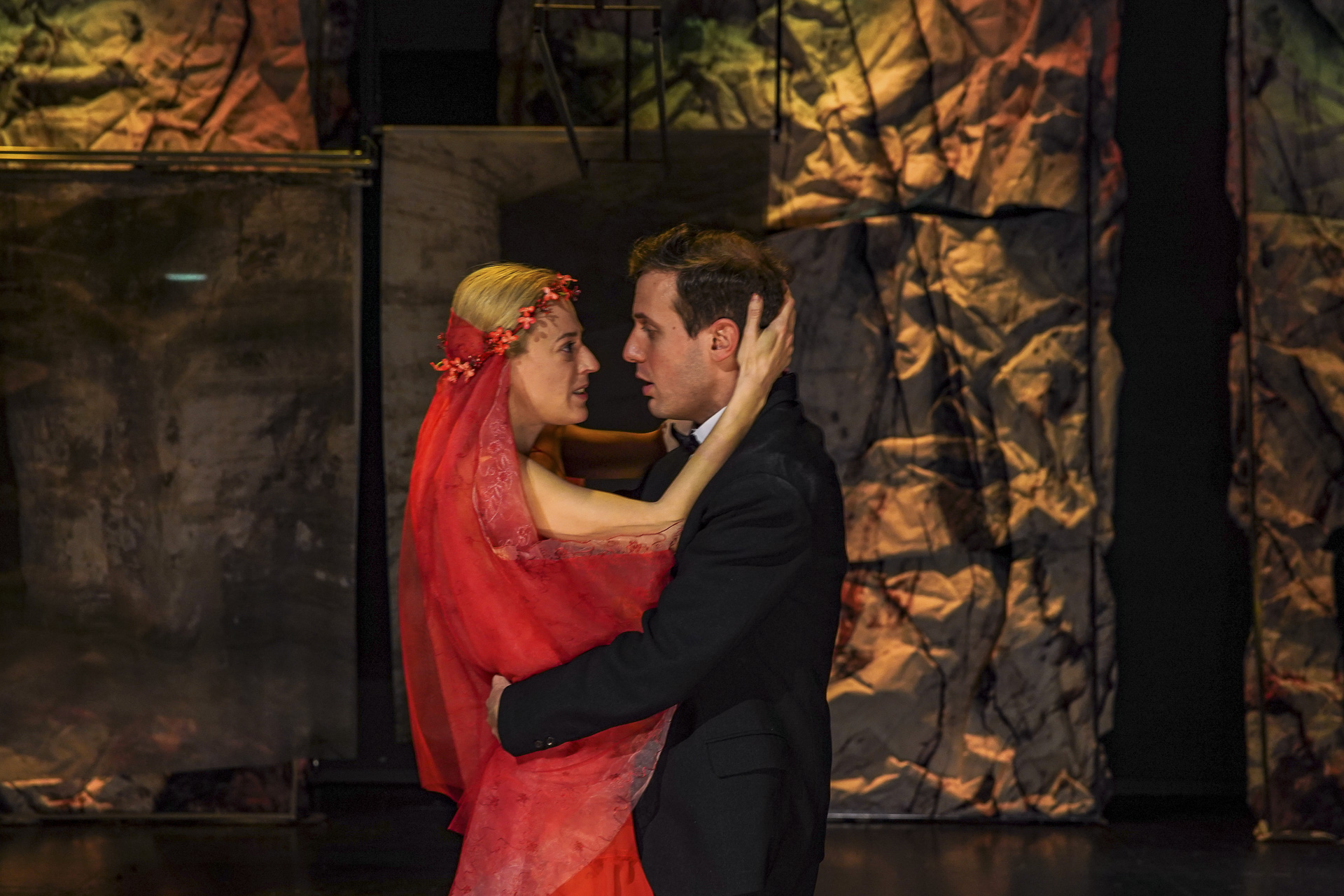 Ο «Ματωμένος γάμος» στη Νέα Σκηνή του Εθνικού: «Η μάνα θα αναθρέψει και θα θάψει»-2