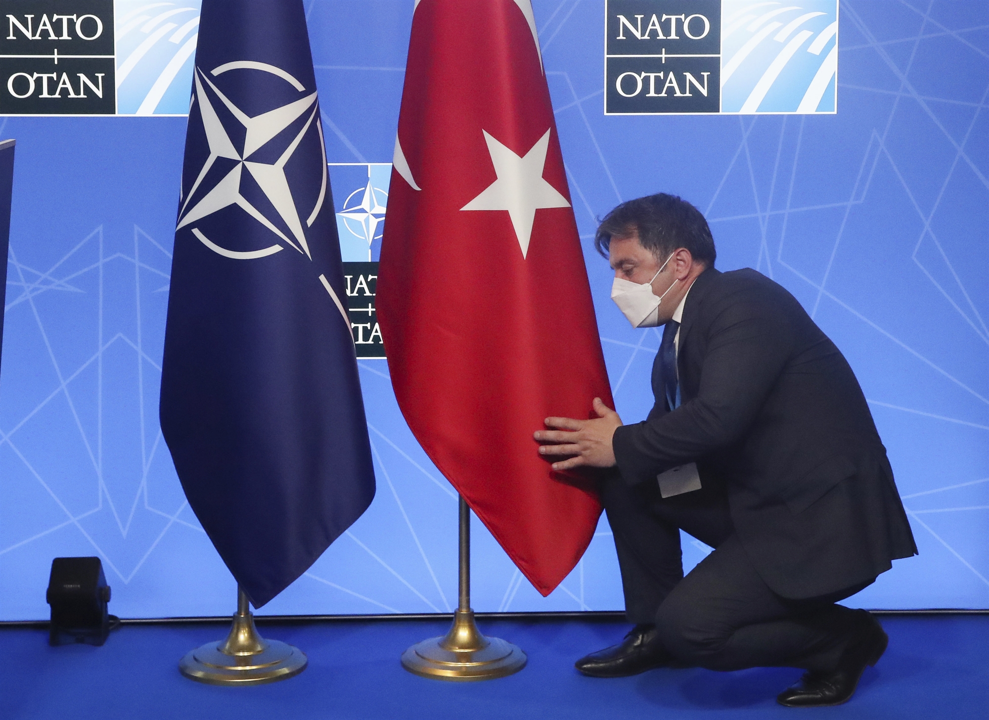 η-τουρκία-ακροβατεί-ανάμεσα-σε-ρωσία-κ-561738463