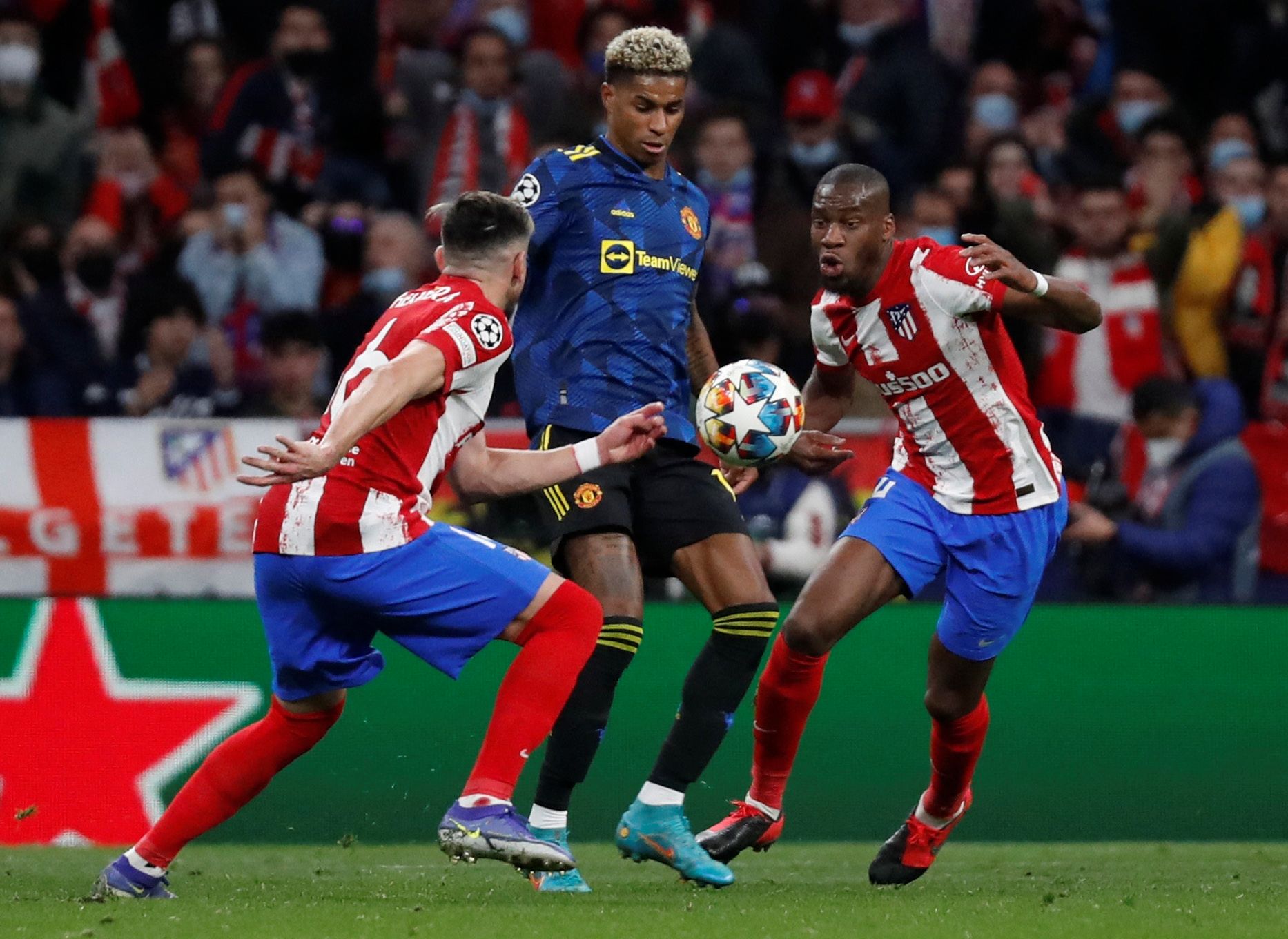 τσάμπιονς-λιγκ-απόλυτη-ισορροπία-και-561733897