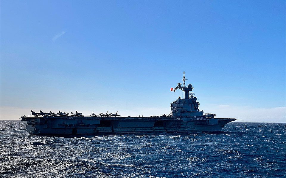 αεροπλανοφόρο-σαρλ-ντε-γκωλ-στη-μεσ-561699037