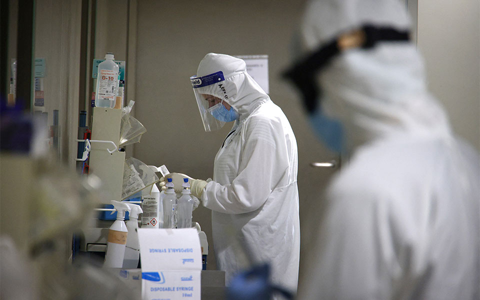 ιταλία-πενταμελής-οικογένεια-αντιεμ-561704356