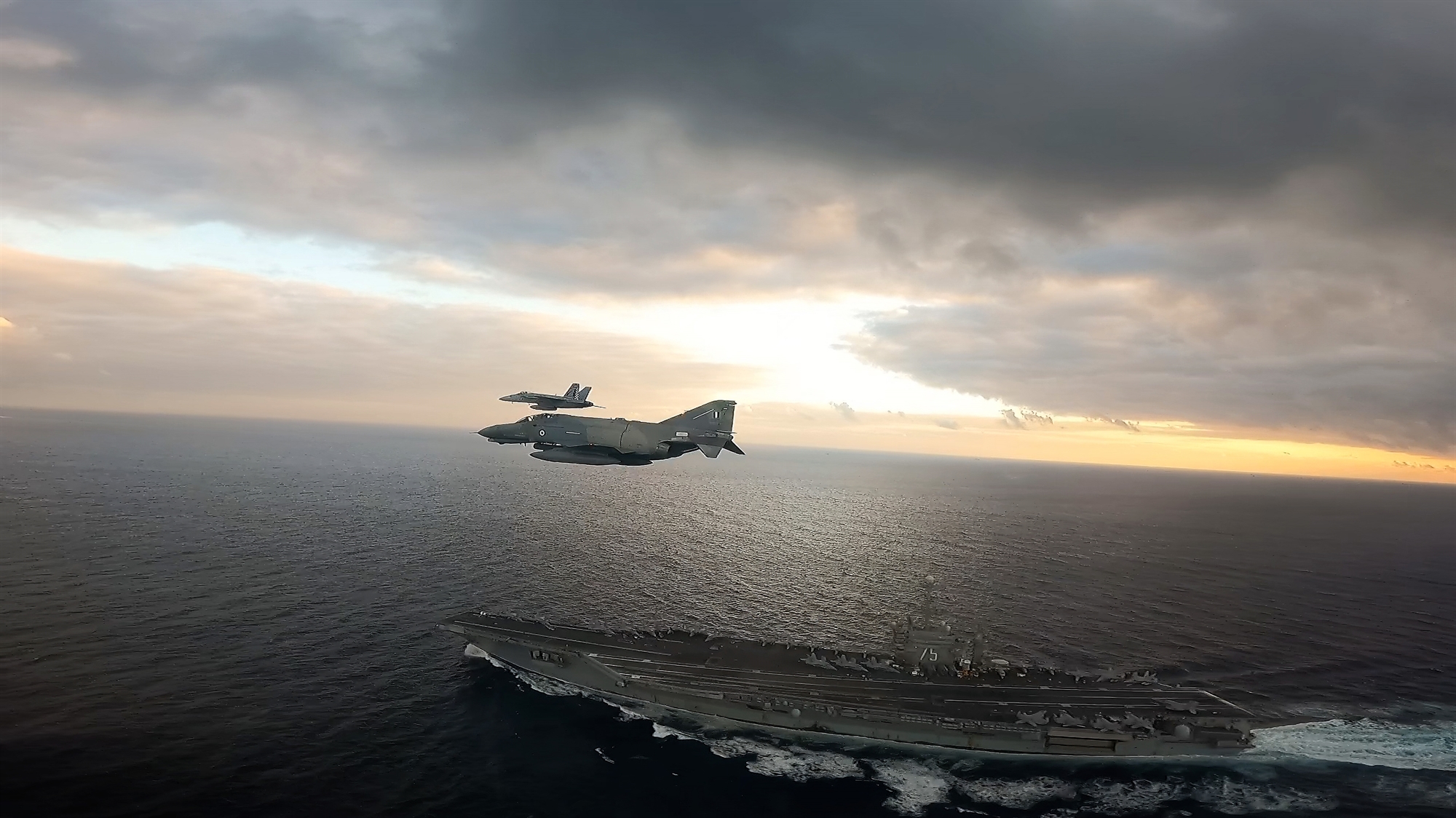 διευκολύνσεις-από-την-αθήνα-προς-το-να-561735772