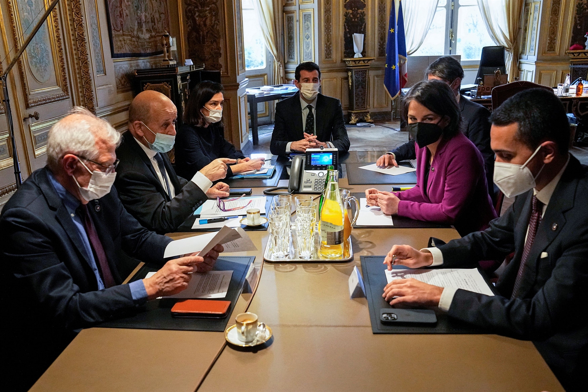 ουκρανικό-το-πρώτο-πακέτο-κυρώσεων-εν-561731872