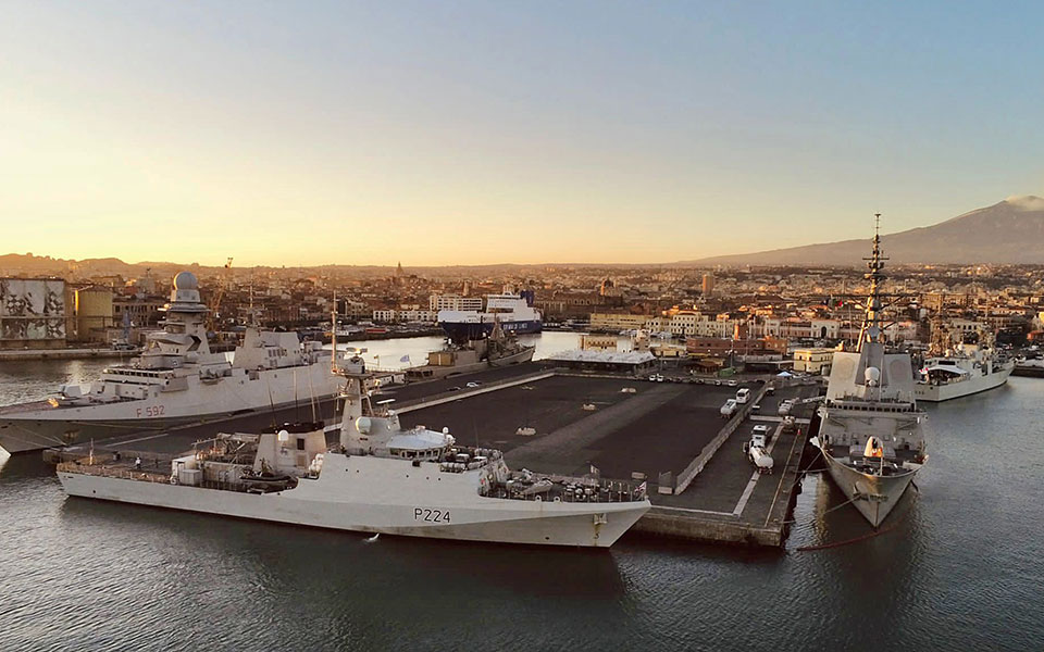 «Dynamic Manta 22»: Εντυπωσιακές εικόνες από τη ναυτική άσκηση του NATO-2