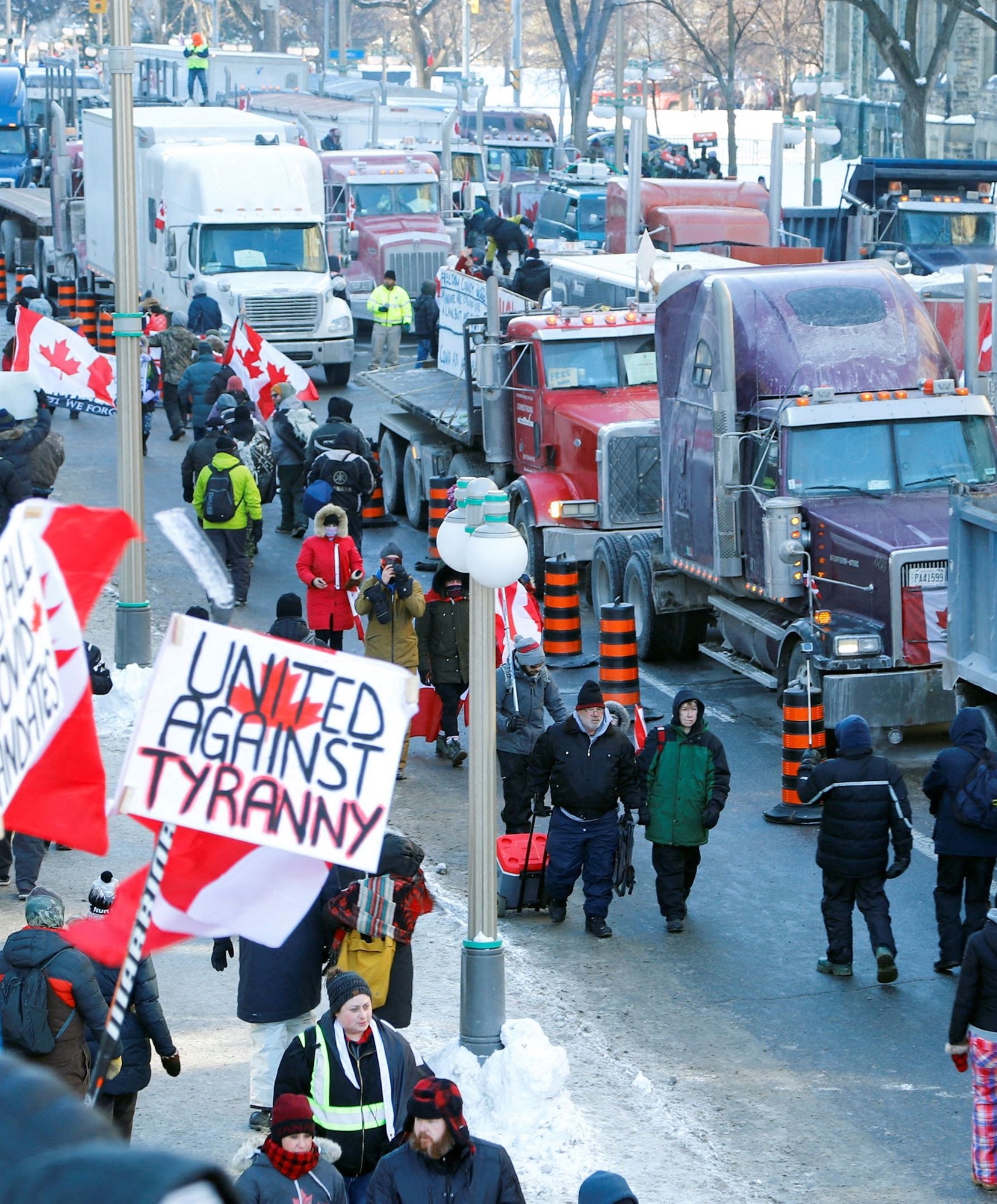 «Παραδόθηκε» στους αντιεμβολιαστές η Οττάβα-1