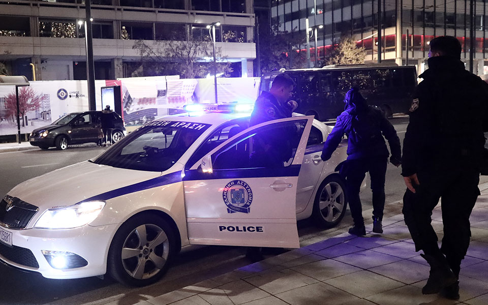 θεσσαλονίκη-ανατίναξαν-ατμ-στον-σταυ-561728125