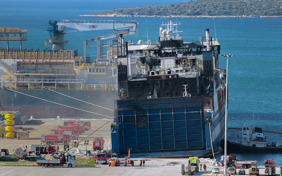 euroferry-olympia-μικρή-αναζωπύρωση-από-το-άνοιγμ-561740779