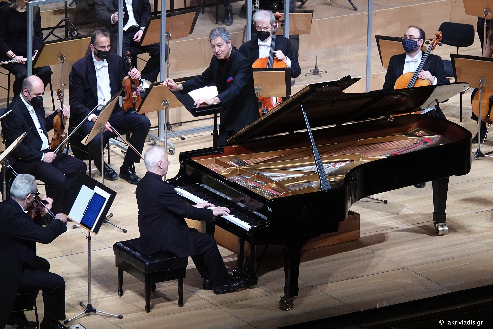 ευπρόσδεκτη-επιστροφή-έργων-των-σούμ-561727678