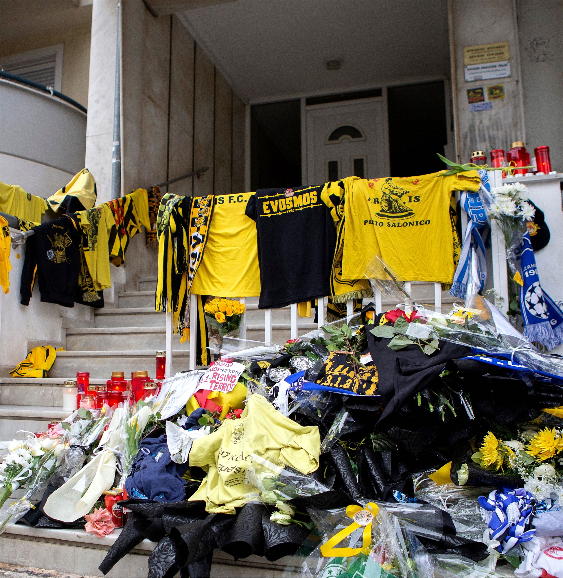 οπαδική-βία-θα-σε-βρούμε-στον-δρόμο-561703804