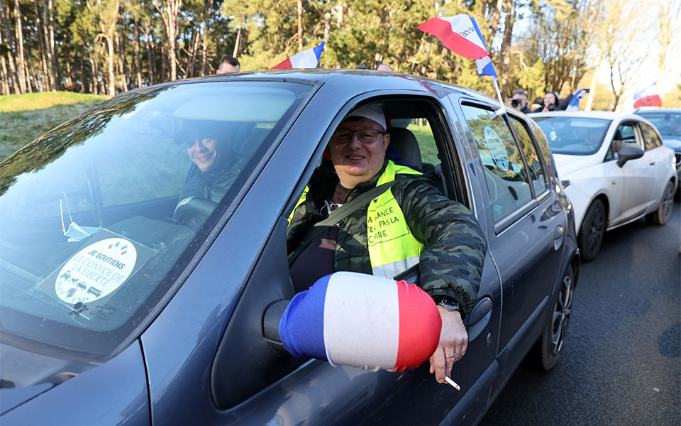 Γαλλία: Τα «Κομβόι της Ελευθερίας» κατευθύνονται προς το Παρίσι (εικόνες)-3