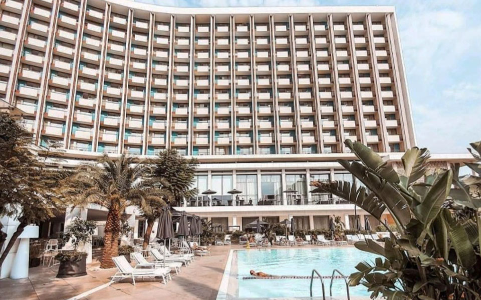 προσωπικός-αποχαιρετισμός-στο-ξενοδ-561697309