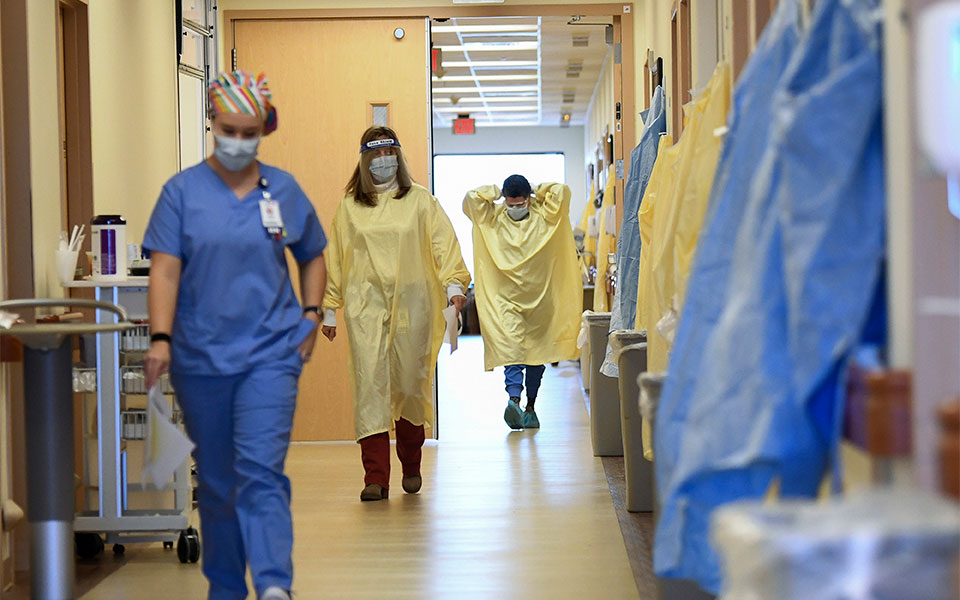 κορωνοϊός-67-θάνατοι-455-διασωληνωμένοι-561731338