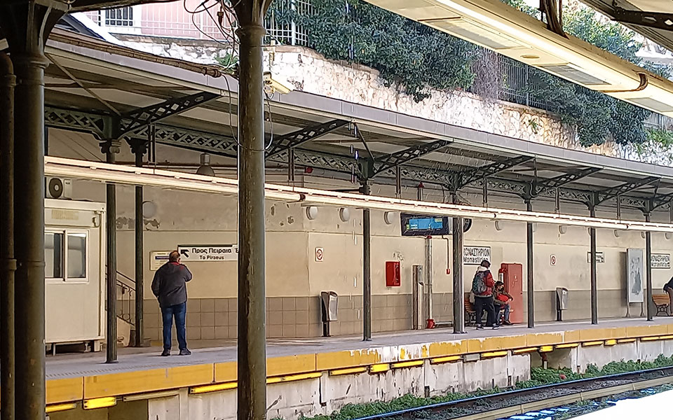 στασυ-η-γραμμή-1-του-μετρό-ενισχύεται-κ-561699511