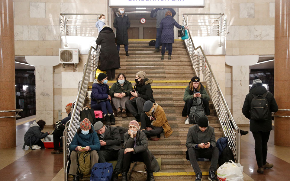 ουκρανία-πολίτες-έσπευσαν-στα-καταφύ-561734491