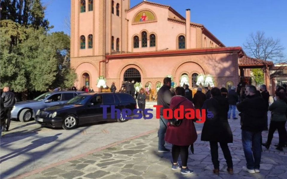 θεσσαλονίκη-θρήνος-στη-κηδεία-της-μητ-561737431