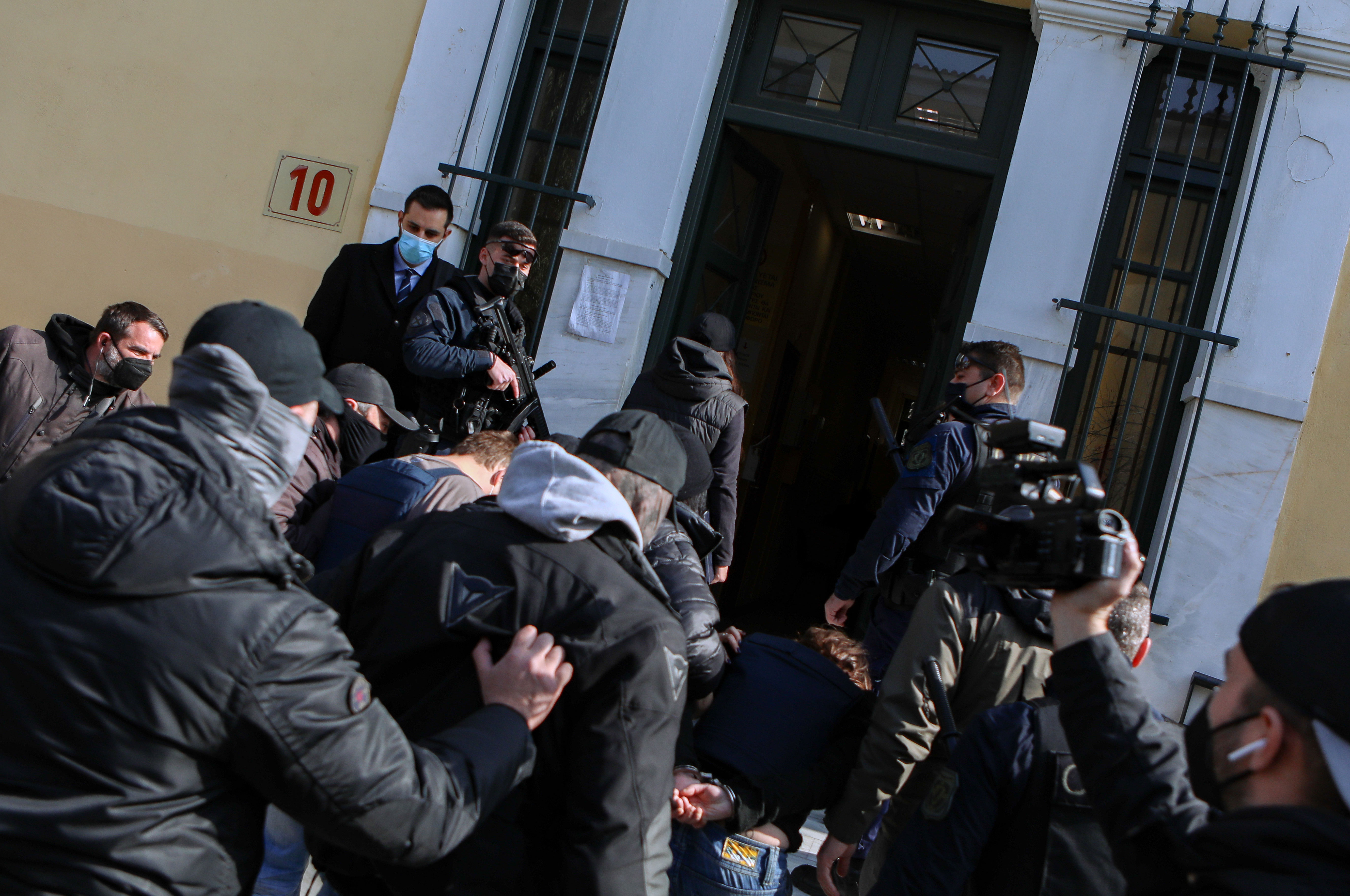 Κυψέλη: Στα δικαστήρια το ζευγάρι που δολοφόνησε τον 7χρονο Ανδρέα (εικόνες)-2