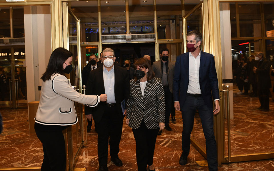 Συναυλία αφιερωμένη στον Διονύσιο Σολωμό και τον Γιάννη Μαρκόπουλο από το ΚΚΕ-1