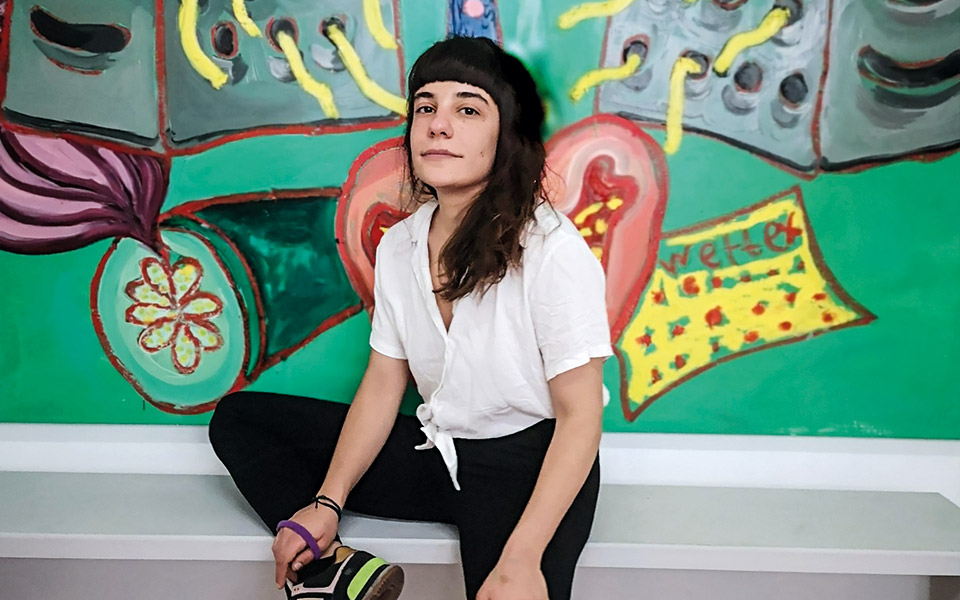 basic-needs-ψώνια-από-το-super-market-ή-έργα-τέχνης-561718249