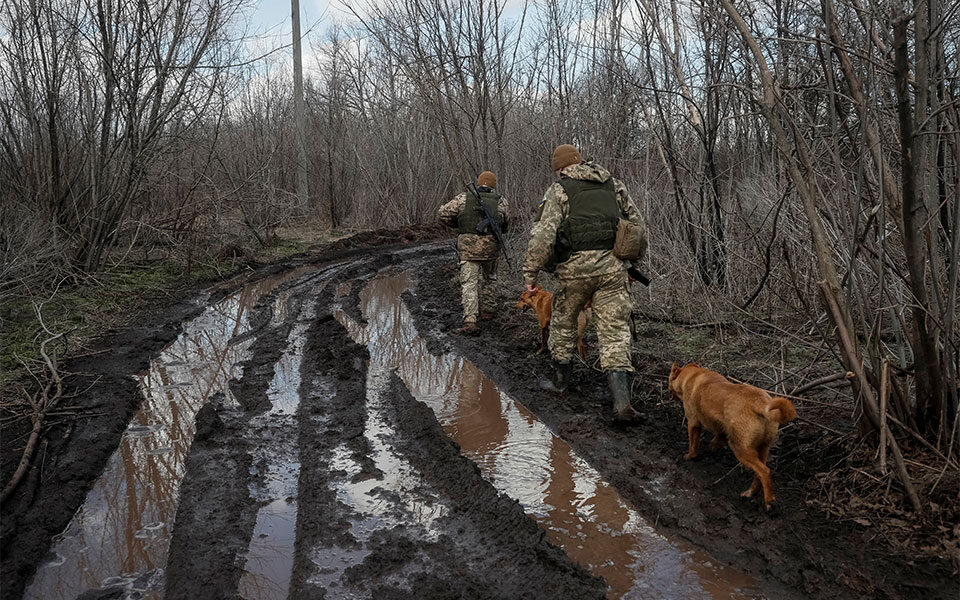 ο-ουκρανός-υπεξ-ζητά-όπλα-από-άλλες-χώρ-561731509