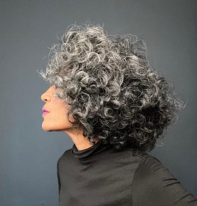 Γκρι μαλλιά: 8 κουρέματα για κάθε μήκος-7