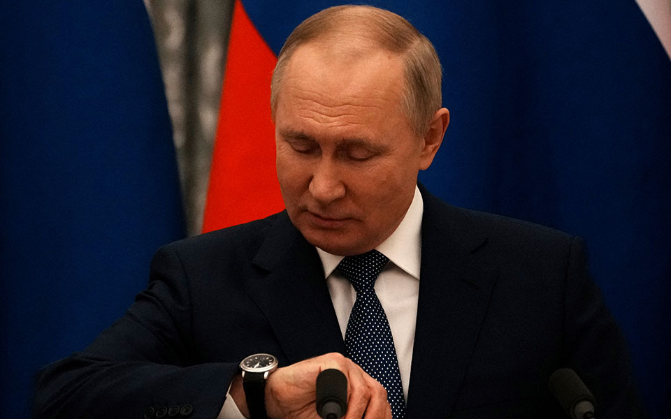 Πούτιν – Μακρόν: «Οι επόμενες ημέρες είναι κρίσιμες»-2