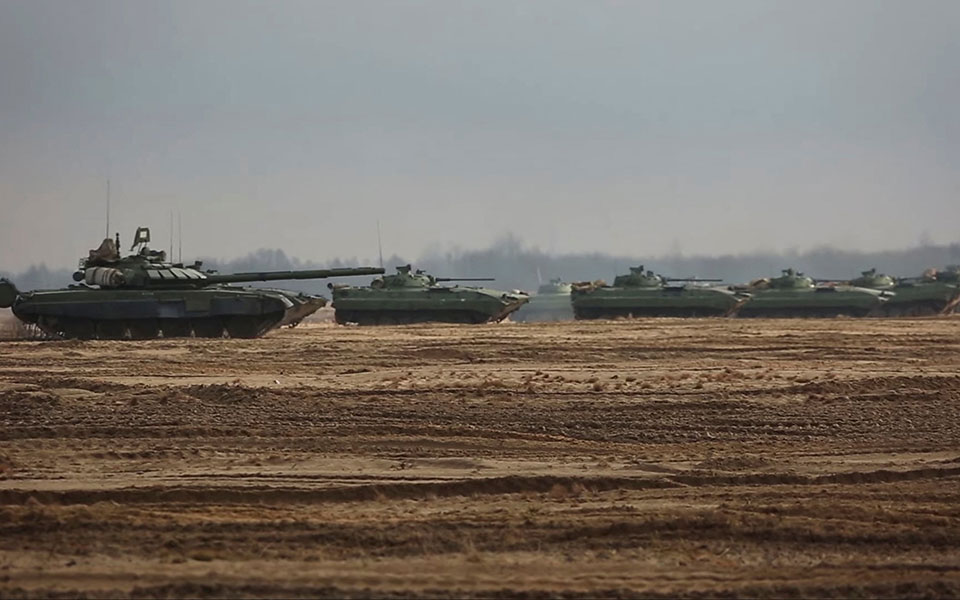 Ουκρανική κρίση: Μπαράζ προειδοποιήσεων υπό το φόβο ρωσικής εισβολής-2