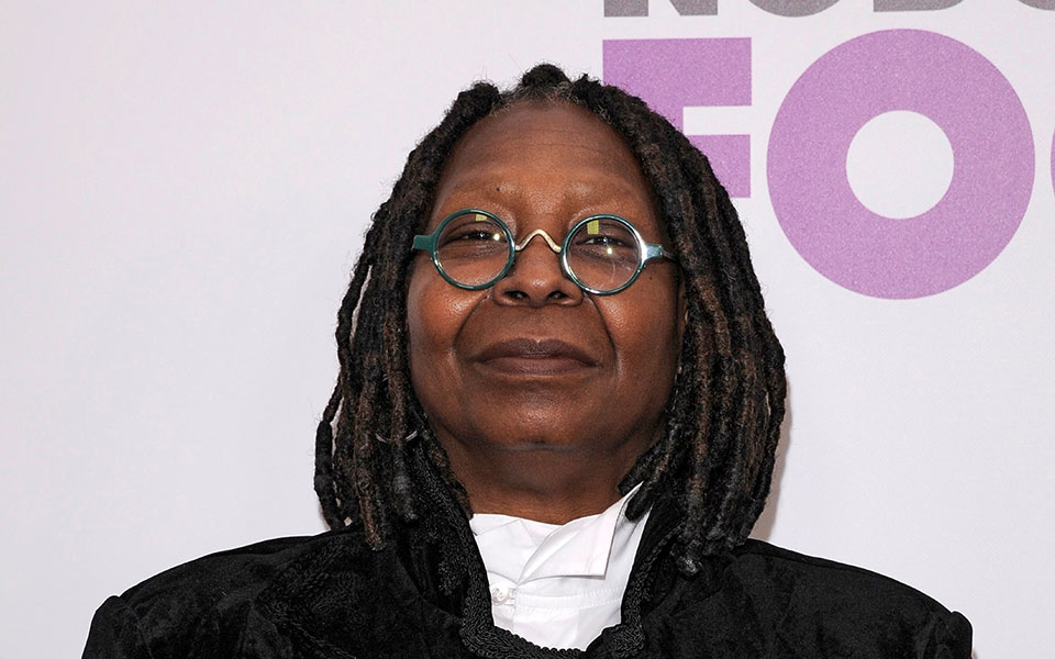 γούπι-γκόλντμπεργκ-απομακρύνθηκε-απ-561699286