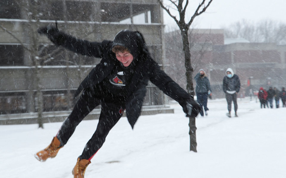 ηπα-με-χιονοθύελλες-αντιμέτωπα-τα-κεν-561699646
