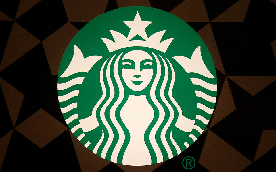 ηπα-η-starbucks-απέλυσε-εργαζόμενους-που-ήθελ-561710122