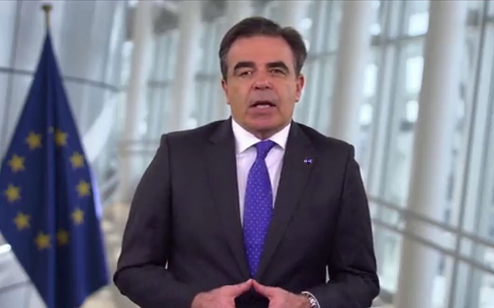 μ-σχοινάς-προσωποποίηση-των-ευρωπαϊκ-561706792