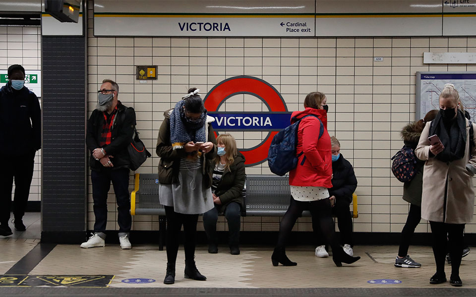 κορωνοϊός-λονδίνο-το-δίκτυο-συγκοι-561733024