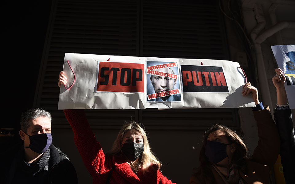 Συγκεντρώσεις σε Αθήνα και Θεσσαλονίκη για τον πόλεμο στην Ουκρανία-2