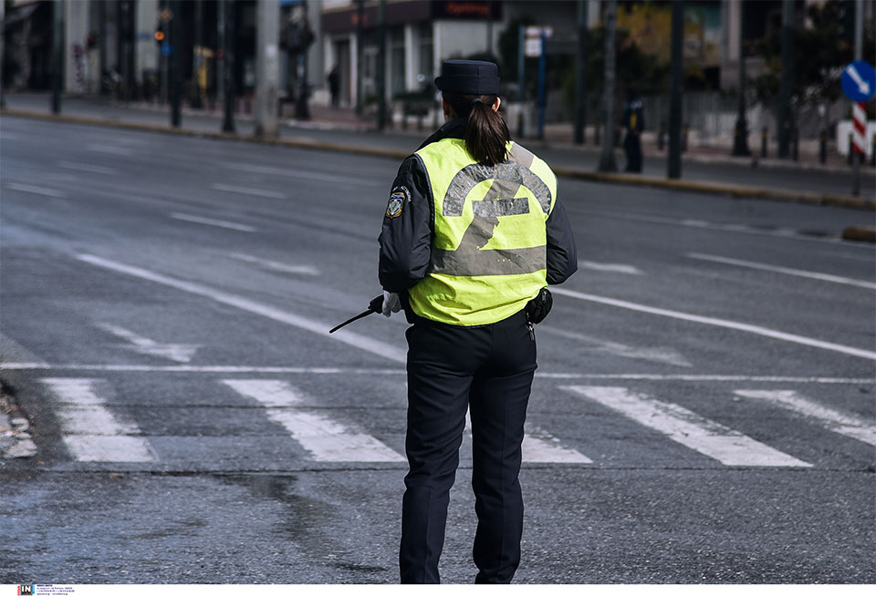 ανατροπή-οχήματος-στην-περιφερειακή-561725890