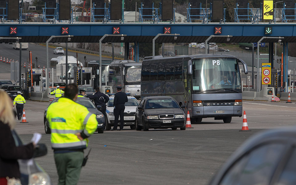τροχαίο-στην-αττική-οδό-καθυστερήσε-561713950