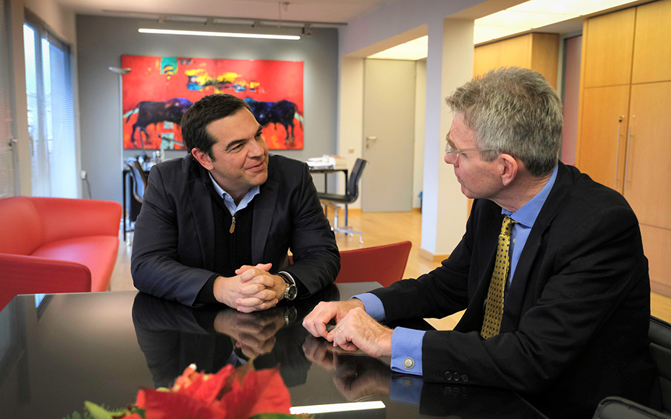 συνάντηση-τσίπρα-πάιατ-για-ουκρανία-561723631