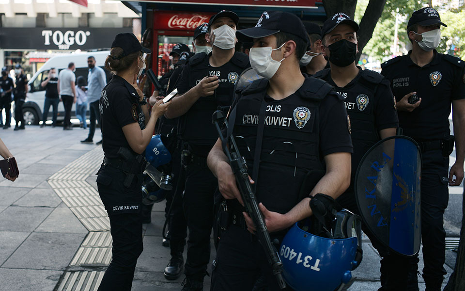 τουρκία-δολοφονήθηκε-ο-επικεφαλής-το-561728491