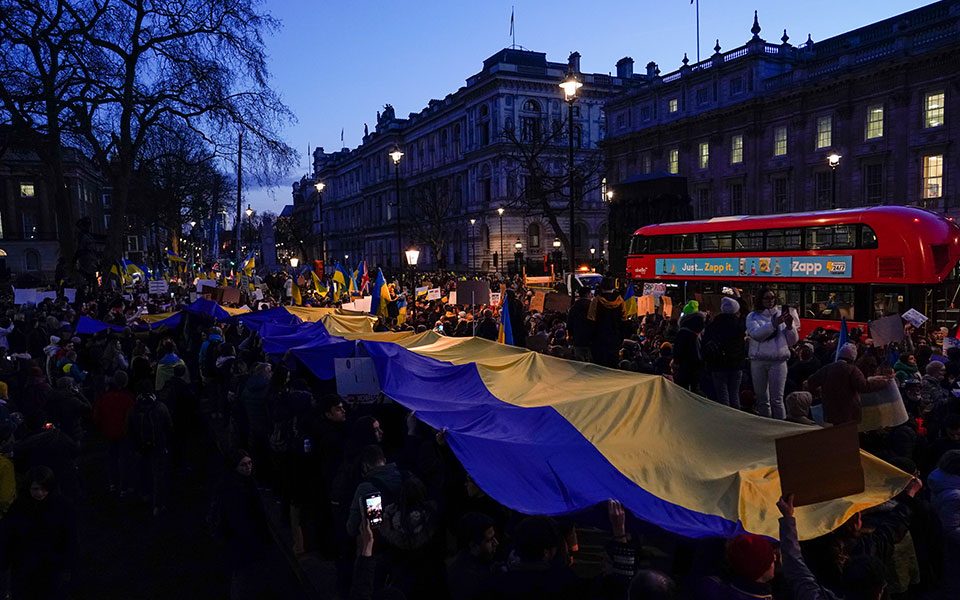 πόλεμος-στην-ουκρανία-κλείνουν-ο-εναέ-561738250